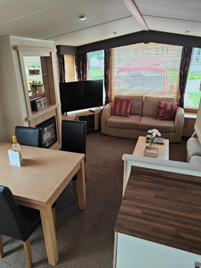 Holiday Home Sleeps Six Saint Leonards Esterno foto