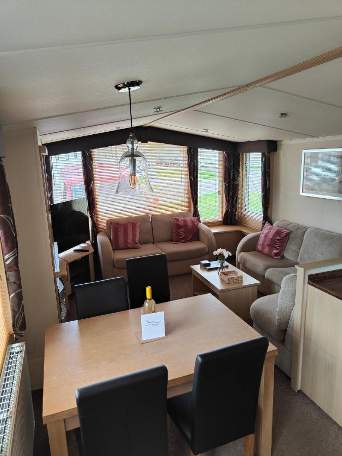 Holiday Home Sleeps Six Saint Leonards Esterno foto